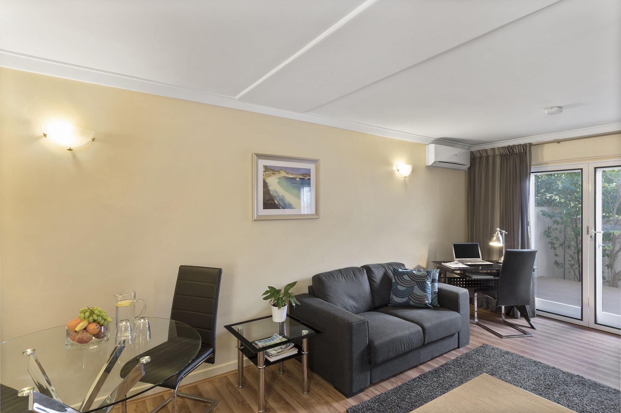 The Peninsula Riverside Serviced Apartments Perth Extérieur photo